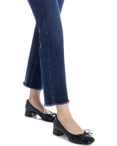 ZAPATOS DE SALÓN XTI 144242 NEGROS CON LAZO Y TACÓN BLOQUE NEGRO