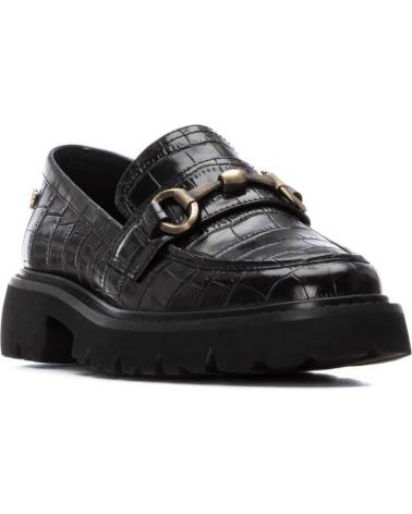 MOCASINES CARMELA 162547 NEGROS EFECTO COCODRILO CON SUELA TRACK NEGRO