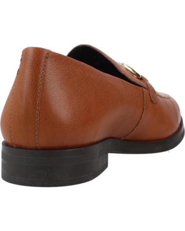 MOCASSIM GEOX D CLORIDIE C6001 MARROM COM DETALHE METÁLICO C6001