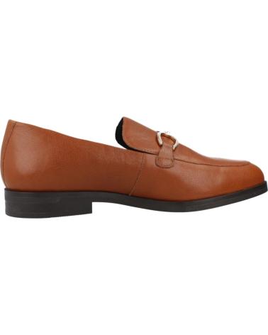 MOCASSIM GEOX D CLORIDIE C6001 MARROM COM DETALHE METÁLICO C6001