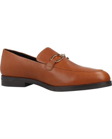 MOCASSIM GEOX D CLORIDIE C6001 MARROM COM DETALHE METÁLICO C6001