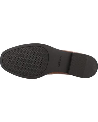 MOCASSIM GEOX D CLORIDIE C6001 MARROM COM DETALHE METÁLICO C6001