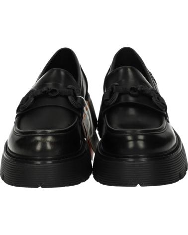 REFRESH MOCASSINS PRETOS 172941 COM SOLA TRATORADA NEGRO