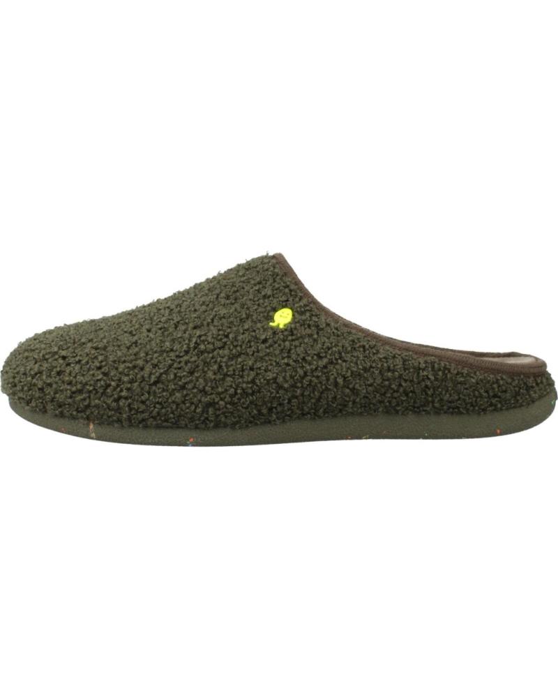 HOT POTATOES ZAPATILLAS HOGAR HOMBRE MODELO ANTWERP COLOR VERDE KAKI