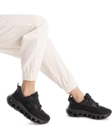 XTI ZAPATOS ZAPATOS MUJER ZAPATILLAS BAJAS MODELO 144543 COLOR N NEGRO