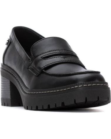 MOCASSINS XTI 144457 NOIRS AVEC TALON ET SEMELLE CRANTÉE NEGRO