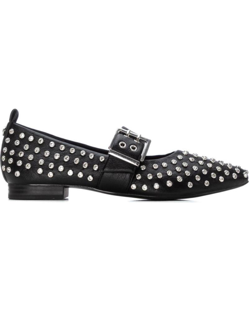 XTI ZAPATO TACHAS NEGRO 144264