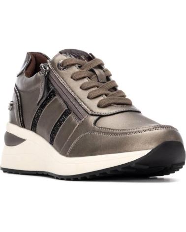 ZAPATILLAS CASUAL XTI 144407 METÁLICAS COLOR PLOMO METáLICO