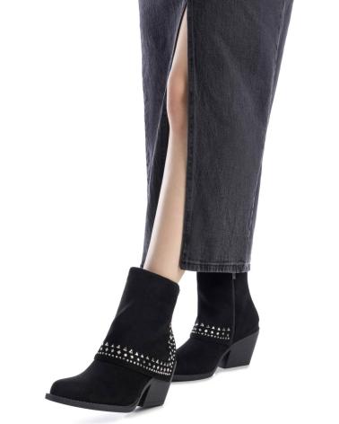 STIVALETTI TEXANI XTI 144464 NERI CON BORCHIE DECORATIVE NEGRO