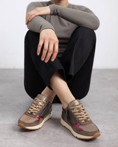 CARMELA 162517 BRONZE SNEAKERS WITH FUCHSIA DETAILS BRONCE