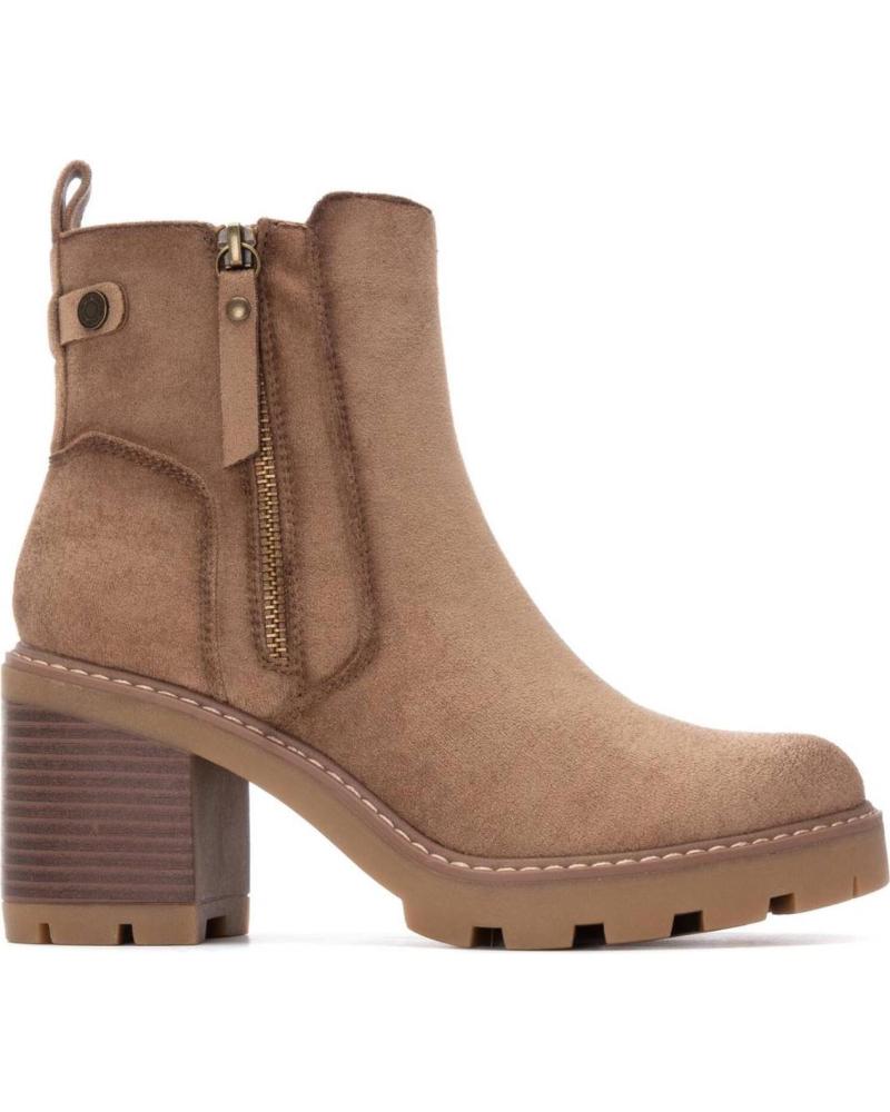 BOTÍN REFRESH 173031 BEIGE - SUELA TRACK Y TACÓN ANCHO BEIGE