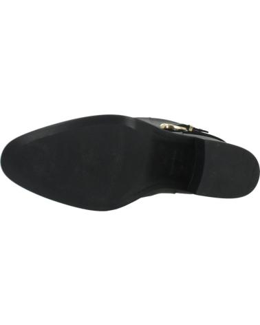 ALPE BOTAS ALTAS LEYLA DE PIEL NEGRAS CON TACHUELAS NEGRO