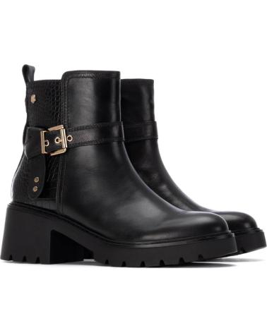 CARMELA 162565 BLACK ANKLE BOOT WITH GOLD BUCKLE AND TRACK SOLE NEGRO