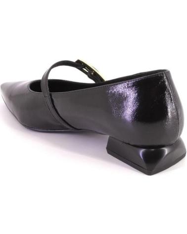 CHAUSSURES MARY JANE DANIELA VEGA 2718 NOIRES À BOUT POINTU ET BOUCLE DORÉE NEGRO
