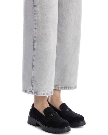 MOCASSIN REFRESH 173012 NOIR AVEC SEMELLE CRANTÉE NEGRO