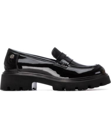 XTI 144426 BLACK PATENT LOAFERS WITH TRACK SOLE NEGRO