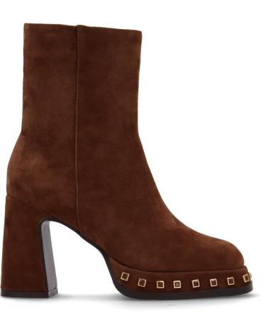 BOTÍN DE ANTE NOA HARMON 10129P MARRÓN CON TACHUELAS NEGRO