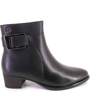 TREINTAS 4419: BOTINES DE PIEL NEGROS CON HEBILLA NEGRO