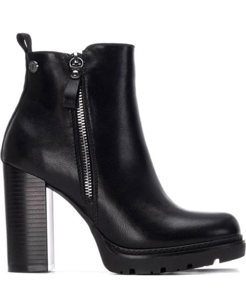 BOTINES DE TACÓN REFRESH MODELO 172923 NEGRO CON PLATAFORMA NEGRO