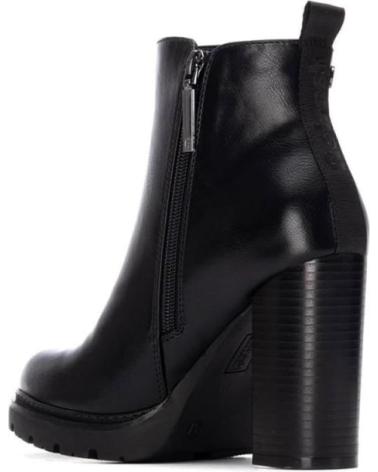 BOTINES DE TACÓN REFRESH MODELO 172923 NEGRO CON PLATAFORMA NEGRO