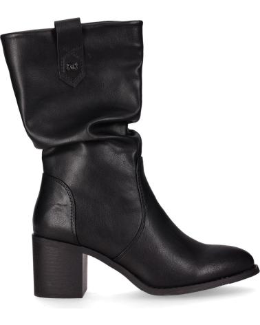 CHIKA10 CHIKA 10 BOTA CON TACON MEDIO PARA MUJER YANG 05 COLOR NEGRO