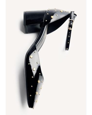 SAPATOS DE SALTO GIOSEPPO KINBRAE PRETOS COM TACHAS REF. 76188 NEGRO