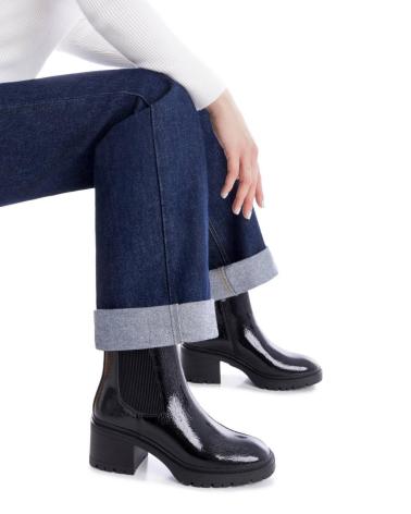 STIVALETTO CHELSEA XTI 144277 NERO EFFETTO VERNICE CON SUOLA CARRARMATO NEGRO