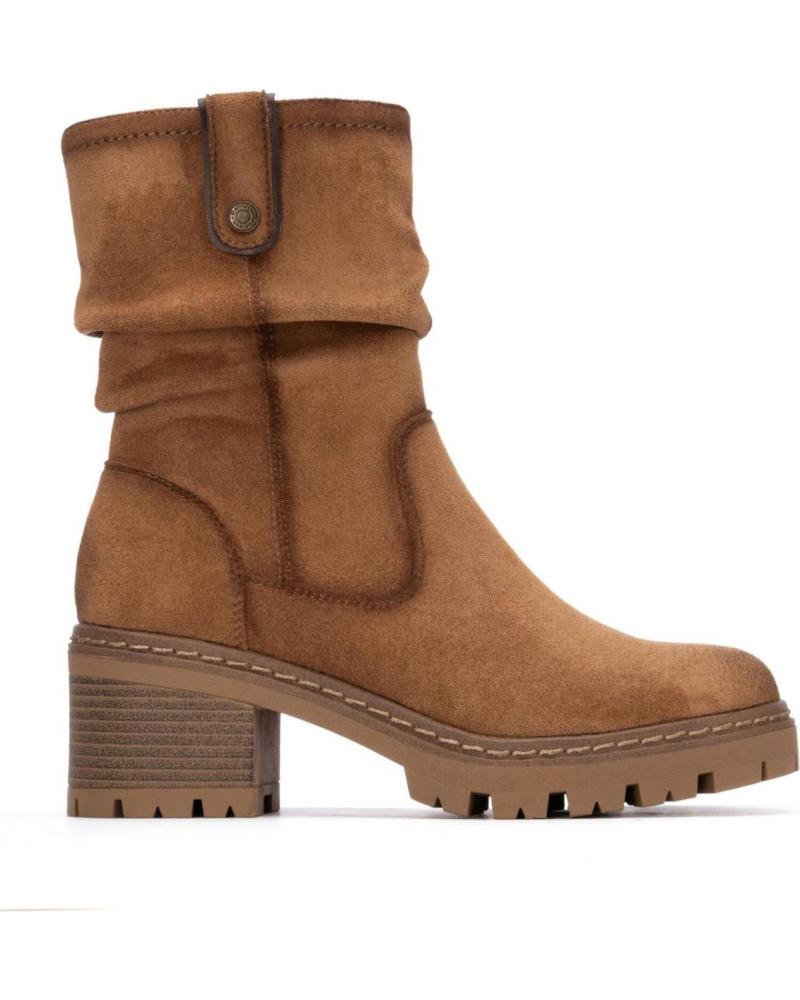 BOTAS REFRESH 173021 TAUPE CON SUELA TRACK Y DETALLE FRUNCIDO TAUPE