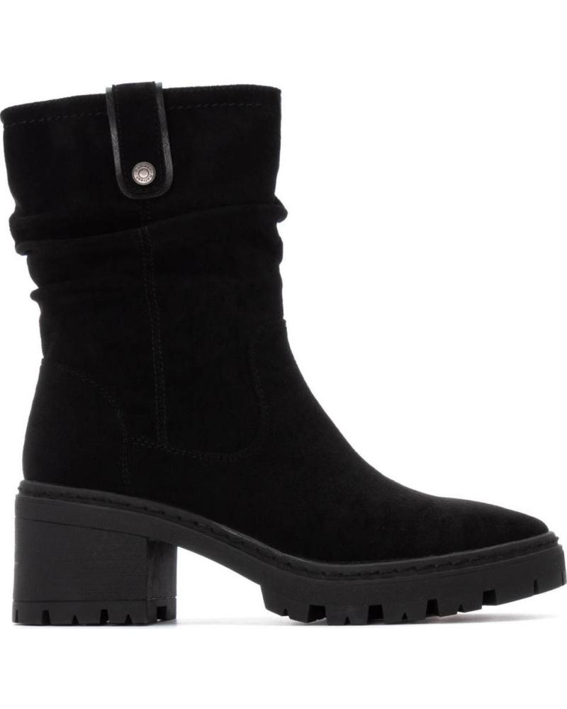 BOTAS REFRESH 173021 NEGRO CON SUELA TRACK Y DETALLE FRUNCIDO NEGRO