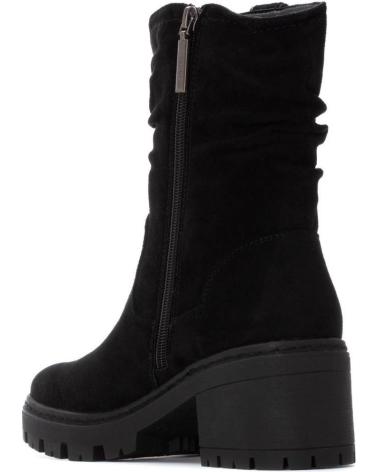 BOTAS REFRESH 173021 NEGRO CON SUELA TRACK Y DETALLE FRUNCIDO NEGRO