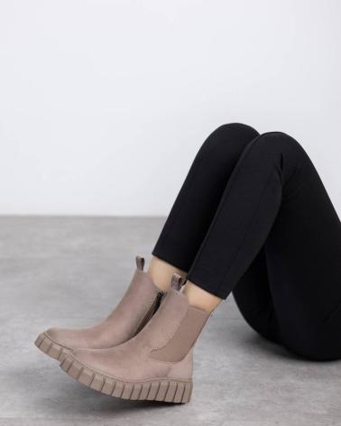 BOTÍN CHELSEA REFRESH 173088 TAUPE CON SUELA TRACK TAUPE
