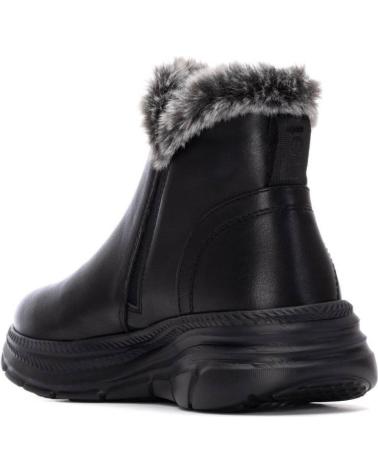 BOTINES REFRESH 173205 NEGROS CON FORRO DE PELO Y PLATAFORMA NEGRO