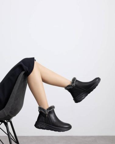 BOTINES REFRESH 173205 NEGROS CON FORRO DE PELO Y PLATAFORMA NEGRO