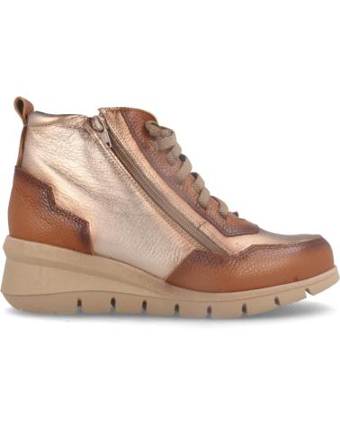 MARILA BOTIM DE PELE COR CARAMELO COM PALMILHA ACOLCHOADA E REMOVÍVEL CUERO