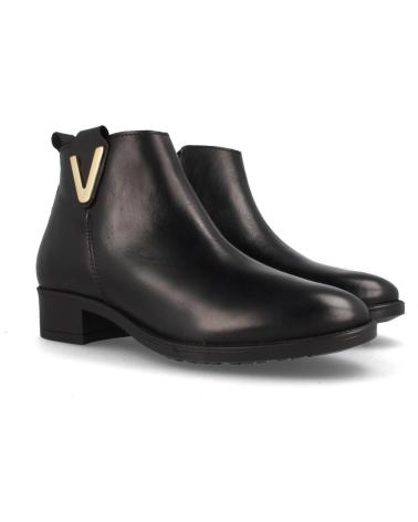 BOTIM MARILA VIANA EM PELE PRETA COM SALTO BAIXO NEGRO