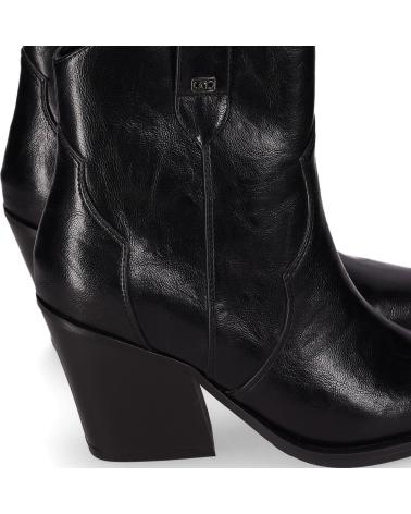 Inizio-CHIKA10-NAZARET-01-NEGRO-BLACK