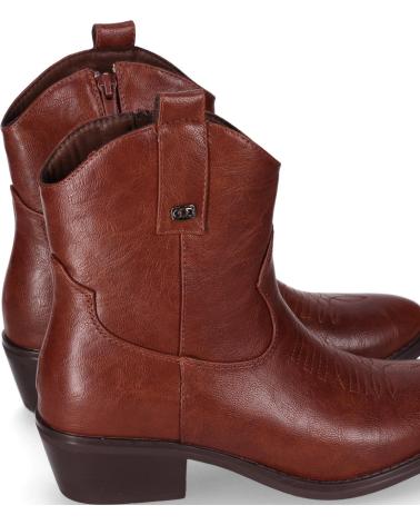 Inizio-CHIKA10-ISKIA-02-CUERO-TAN