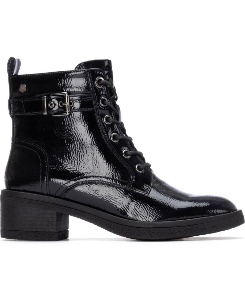 BOTA CARMELA 162577 PRETA COM ATACADORES E FIVELA NEGRO