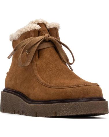 BOTÍN DE SERRAJE CARMELA 162670 CON FORRO DE BORREGUILLO Y SUELA TRACK CAMEL CAMEL