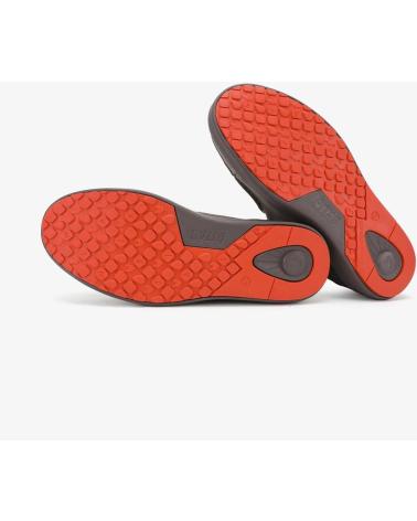 Inicio-WALK-IN-PITAS-ZAPATOS-PITAS-EN-GRIS-PARA-HOMBRE-GRIS