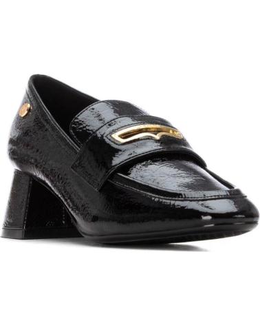 XTI MOCASÍN CON TACÓN 144251 NEGRO NEGRO