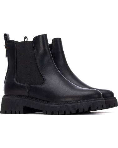 BOTAS CHELSEA REFRESH 173168 NEGRAS CON SUELA TRACK NEGRO