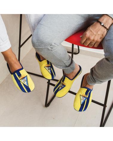 MARPEN OFFICIAL CÁDIZ CF 25-26 HOME SLIPPERS - YELLOW AMARILLO