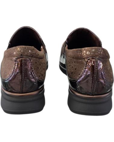 PITILLOS 10702 MOKASSIN AUS BRAUNEM LEDER UND LACKLEDER MIT PLATEAU MARRóN