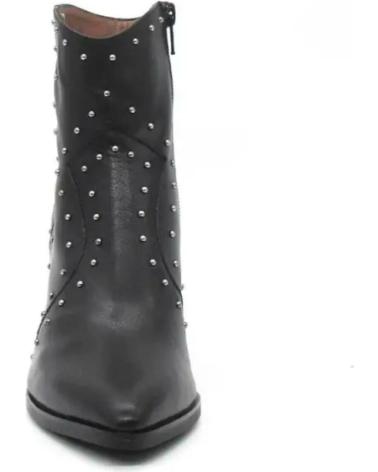 WONDERS BOTIN TACHAS CON TACON PARA MUJER M-5431 COLOR NEGRO