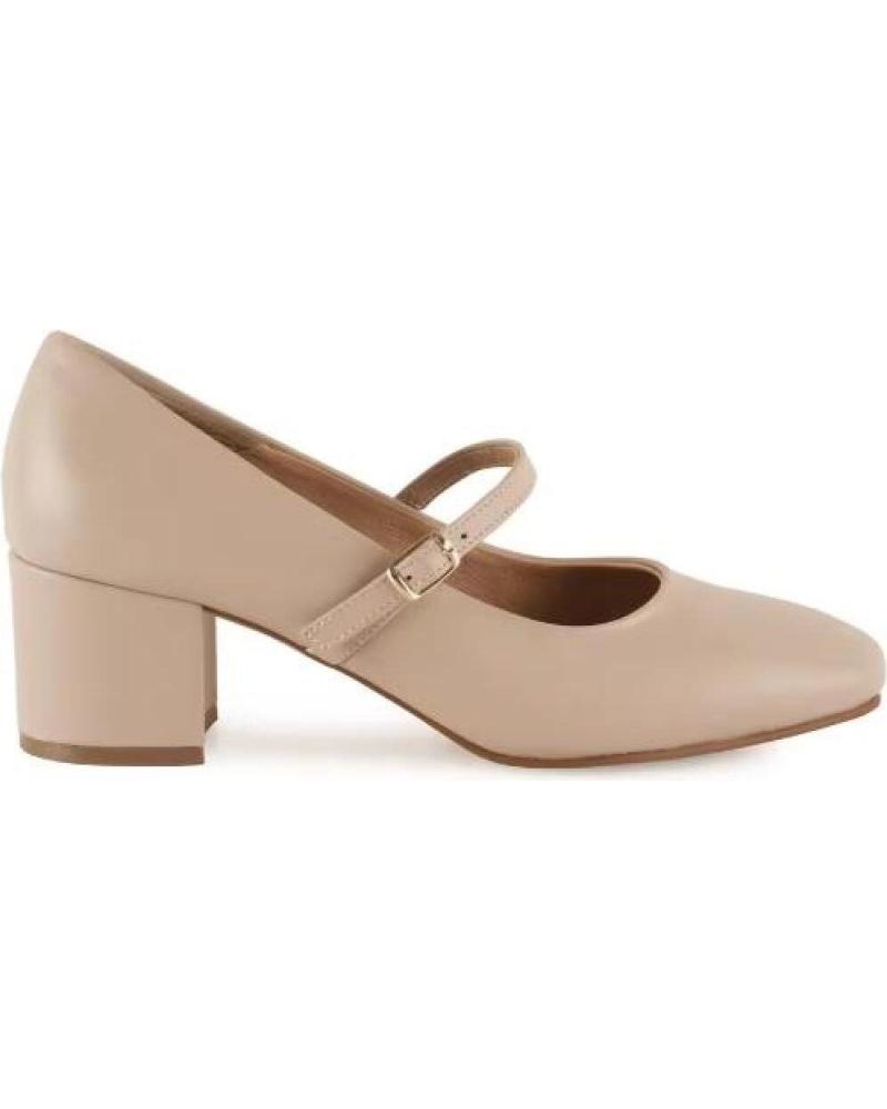 CHAMBY MERCEDITA DE PIEL CON TACON ANCHO Y HEBILLA PLANTILLA GEL HE BEIGE