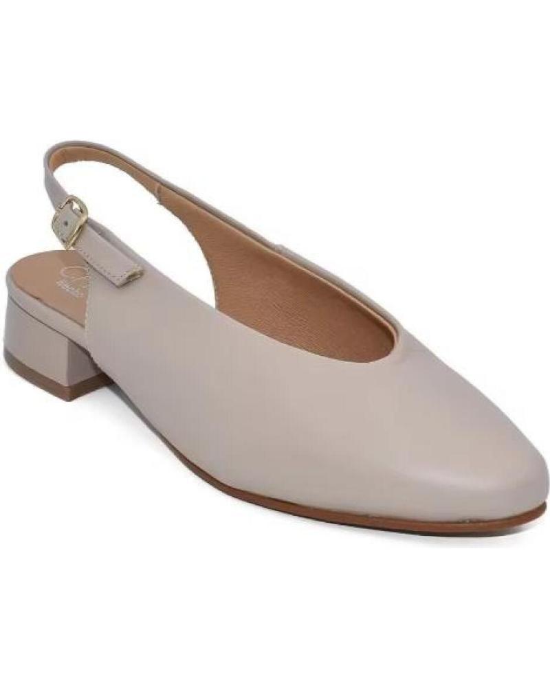 CHAMBY ZAPATO DESTALONADO DE PIEL CON TACON BAJO PLANTILLA GEL HECH BEIGE