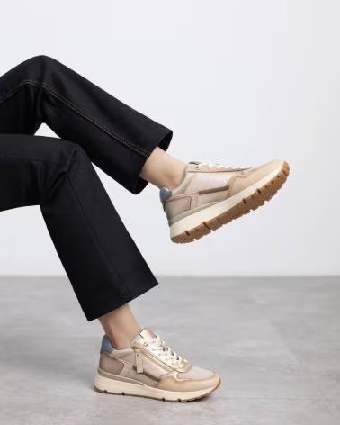ZAPATILLAS CASUAL CARMELA 162517 BEIGE MALLA Y EFECTO METALIZADO BEIGE