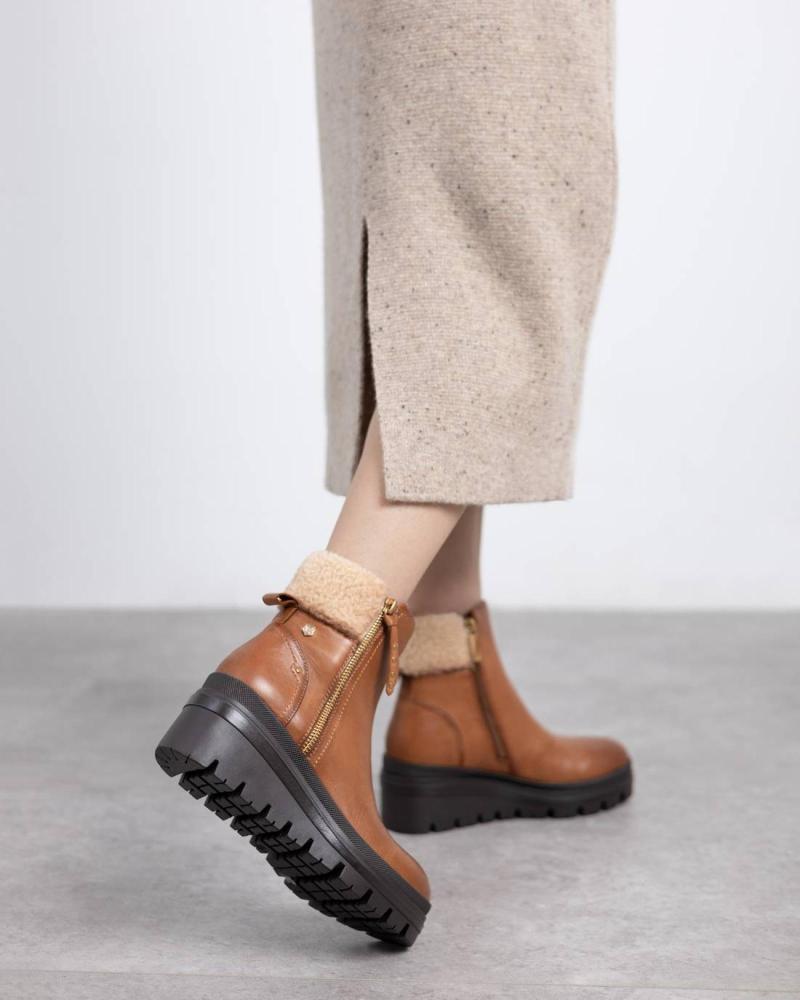 BOTAS CARMELA 162712 CAMEL CON PLATAFORMA Y FORRO CÁLIDO CAMEL