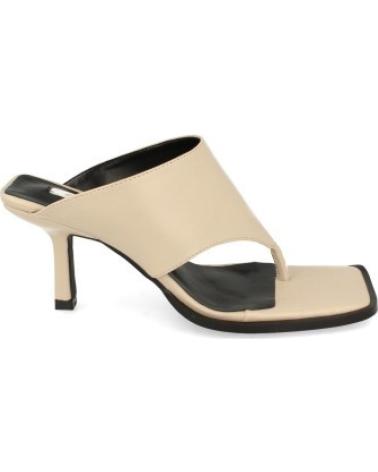 SANDALIA SPORT3PUNTO0 1JB-1053 TACÓN CUADRADO BEIGE VARIOS COLORES